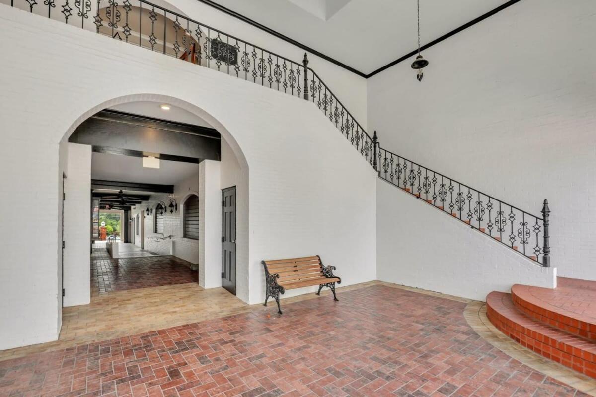 Eagle'S Nest - Spacious Loft Downtown - Near Gsu สเตทส์โบโร ภายนอก รูปภาพ
